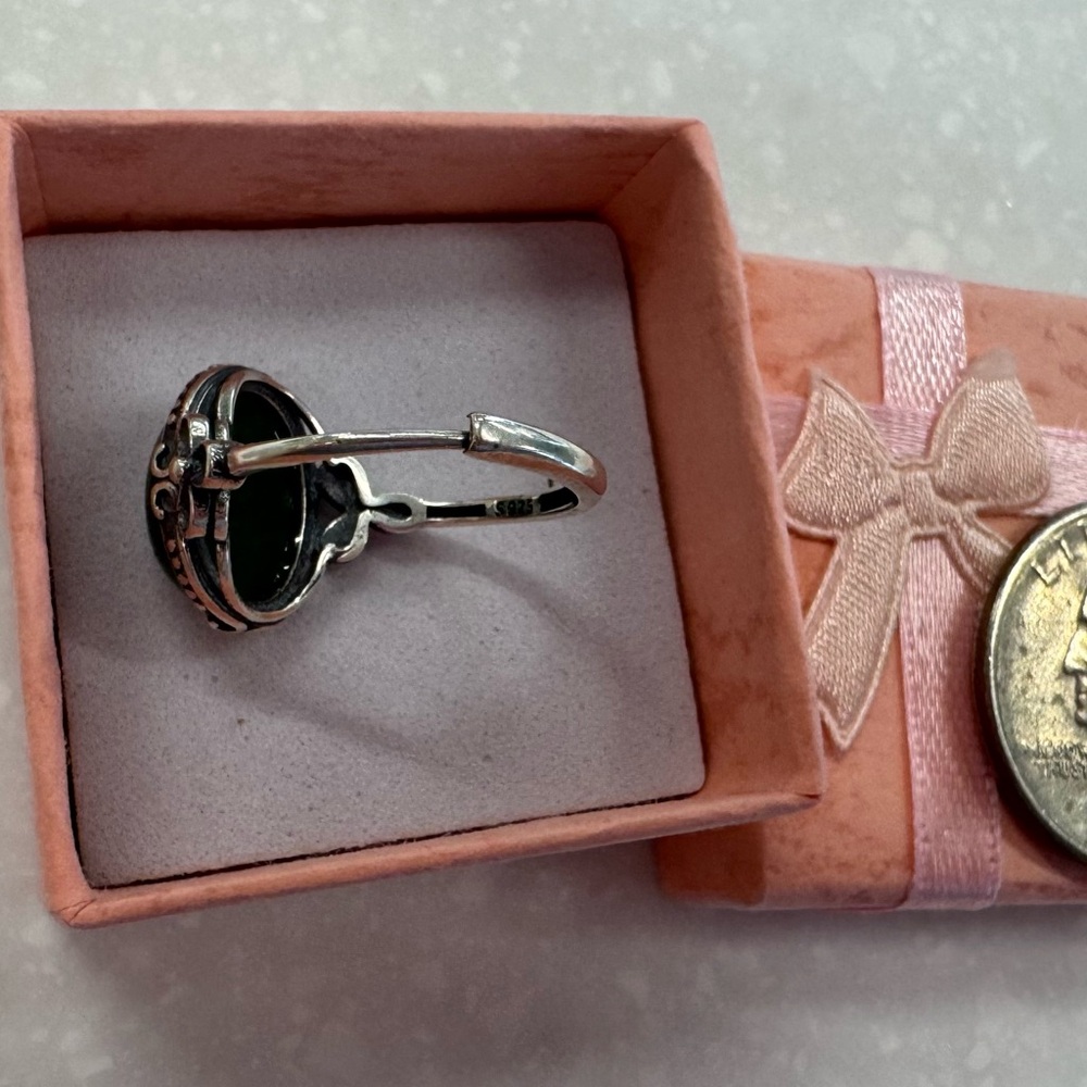 Jade Ring - image 3